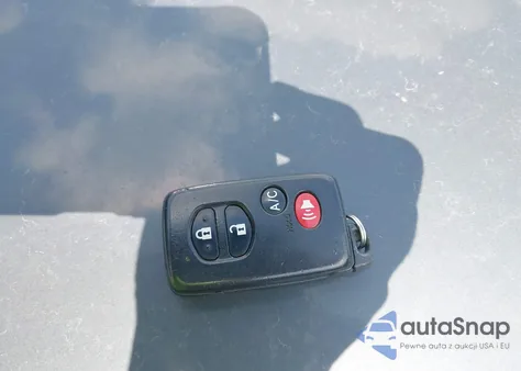 2010 Toyota Prius Iv from USA, damaged, VIN JTDKN3DU0A0121976